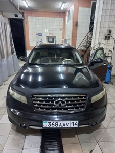 Infiniti FX 35 .