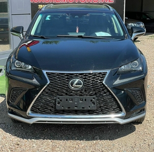 СРОЧНО ПРОДАМ Lexus NX 300, 2018 года