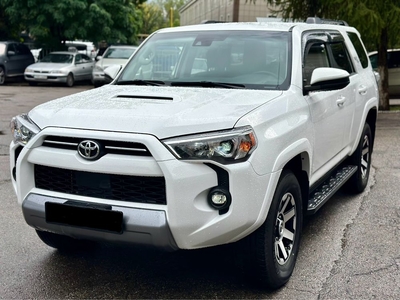 Toyota 4Runner TRD OFF ROAD, 2021г