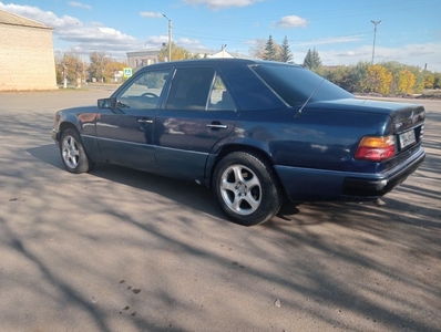 Продам Мерседес W124