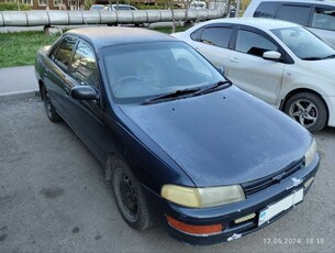 автомобиль-toyota-carina