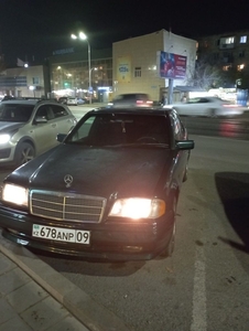 Mercedes-Benz c220 w202