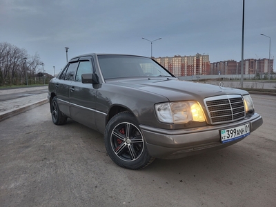 Mercedes Benz e280