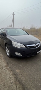 opel astra j 2012