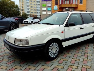 Volkswagen Passat 1993