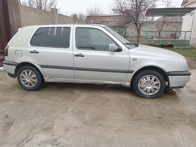 Продаётся Volkswagen golf 3 1994 году