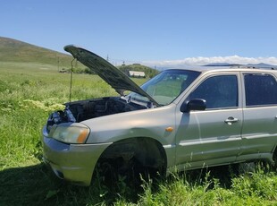 mazda-tribute-2001