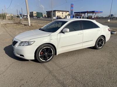 Toyota Camry (Тойота Камри)