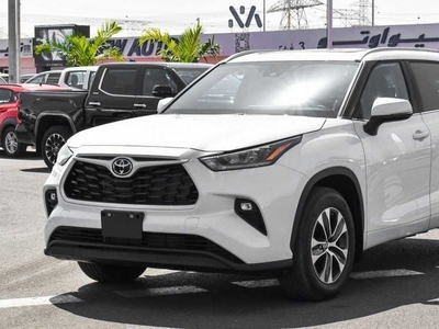 Toyota Highlander 2021 год