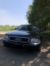 продам-audi-a8