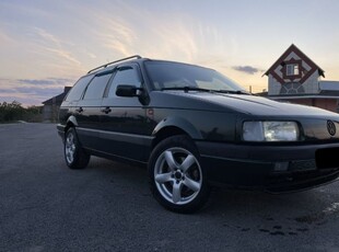 volkswagen-passat-b3--1993