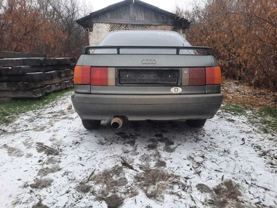 Продам. Audi 80