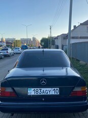 mercedes-e230-w124