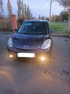 Продам машину Mazda Verisa