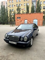 автомобиль-mercedes-benz-w210