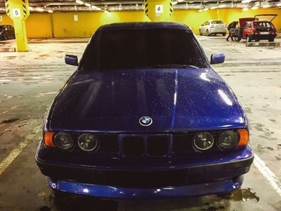 BMW E34 объем 2.5 год 1994 цвет Синий