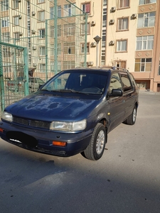 Автомобиль mitsubishi speasewagon