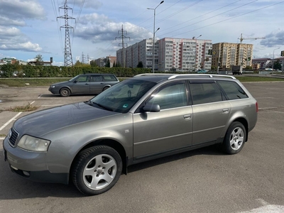 Продам Audi A6 C5 2002 года универсал