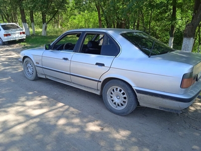 Продам BMW 520 Год выпуска 1991.