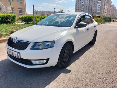 Skoda Octavia автомобиль