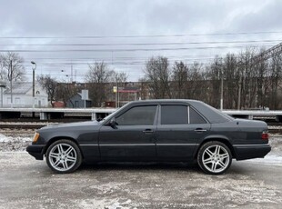 mercedes-benz-e-класс-2.8-mt,-1994,-395 770 км