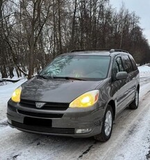 toyota-sienna-2003-год