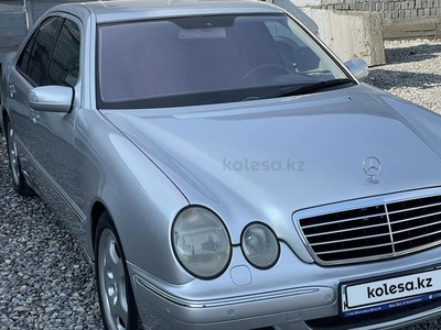 Mercedes-Benz E 320, 2001