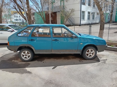 автомобиль-ваз-2109