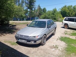 toyota-corona-1996-года-выпуска.