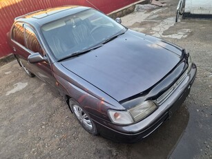 toyota-carina-e-1995