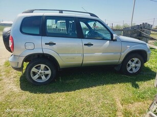 chevrolet-niva-2014