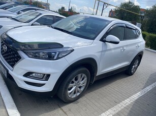 продам-автомобиль-hyundai-tucson