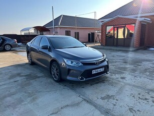 машина-toyota-camry