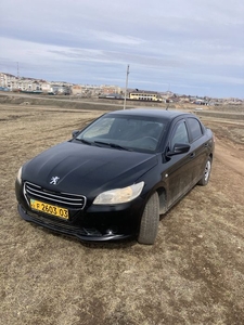 автомобиль-peugeot-301