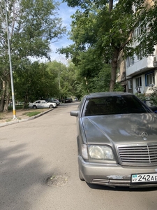 Продаю мерседес w140