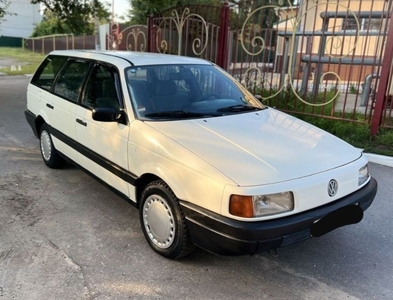 Volkswagen Passat 1.8 MT, 1992