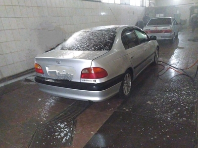 Toyota Avensis 1998г