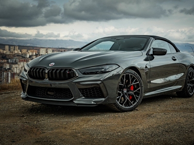 2022 BMW M8