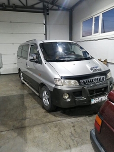 hyundai-starex-2001