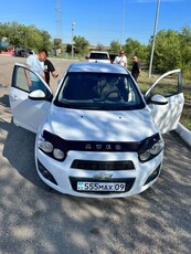 chevrolet-aveo-2013-года