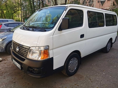 nissan-urvan-e25,-15-местный-микроавтобус