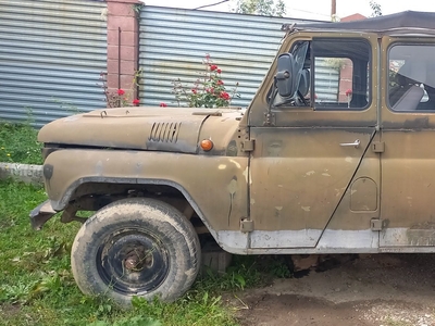 Продам УАЗ 469 требует ремонта двигателя год выпуска 1984 года