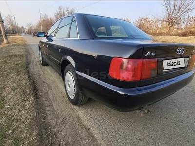 Срочно продам Audi A6 1997 года