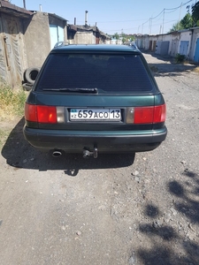 Продам машину Аudi S4 1992г