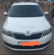 автомобиль-skoda-rapid