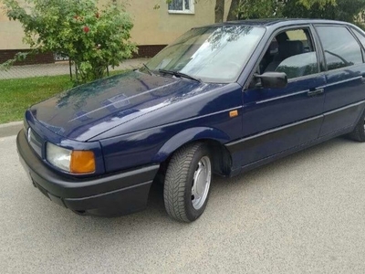 Volkswagen Passat 1989 год