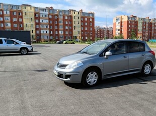 продам-nissan-tiida-1.6-автомат