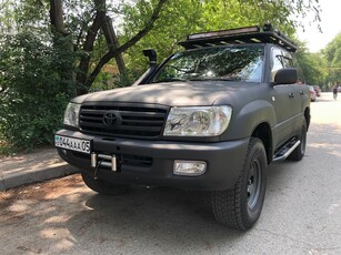 toyota-land-cruiser-105