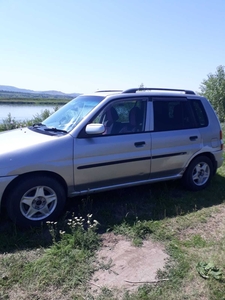 Продам автомобиль MAZDA Demio