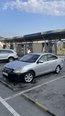 nissan-almera-2013-на-полном-ходу